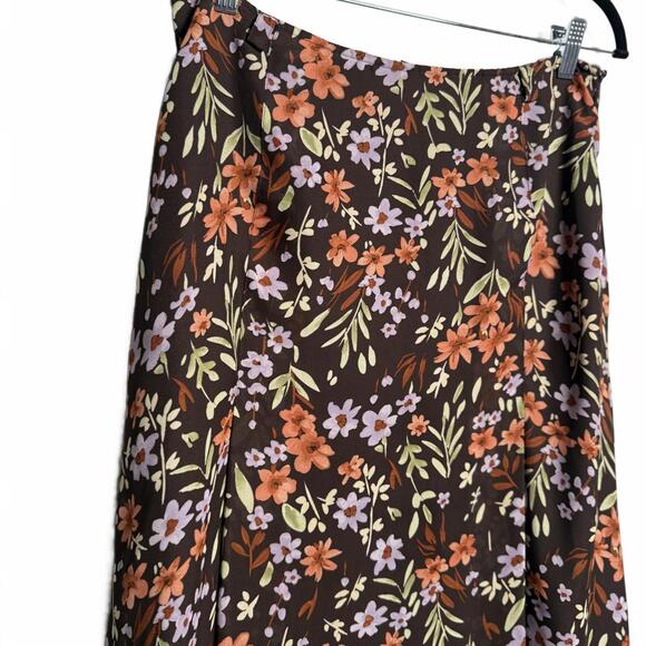 Dresses & Skirts - Vintage 90s Brown Floral Y2K Midi Skirt‎